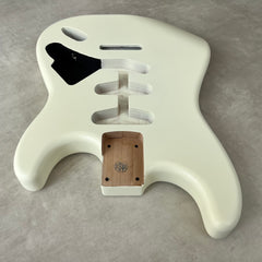 Solid Alder Stratocaster body - Nitro Satin - Vintage White - 2kg
